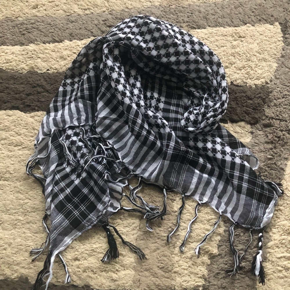Geometric wrap - Picture 2 of 5